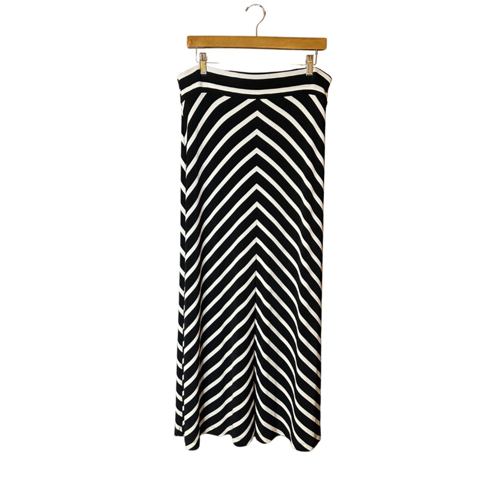 Travelers by Chico’s Size 2 Black and White Striped Slinky Knit Maxi Skirt